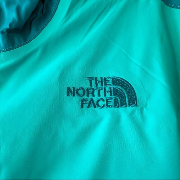 The North Face Windbreaker - Picture 4 of 4